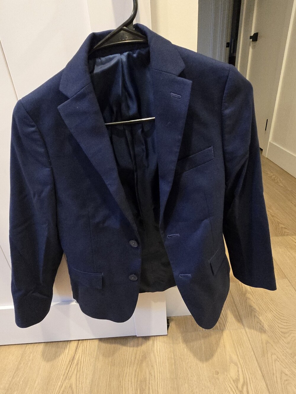 Michael Strahan, Boy's Navy Blue Two-Piece Suit Jacket and Pants, Size 10R - Picture 4 of 14